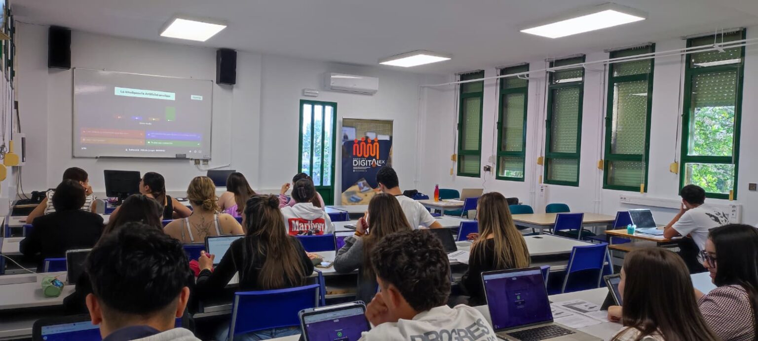 Espacios Digitalex forma en inteligencia artificial al alumnado del Grado en Educación Infantil de la UEx